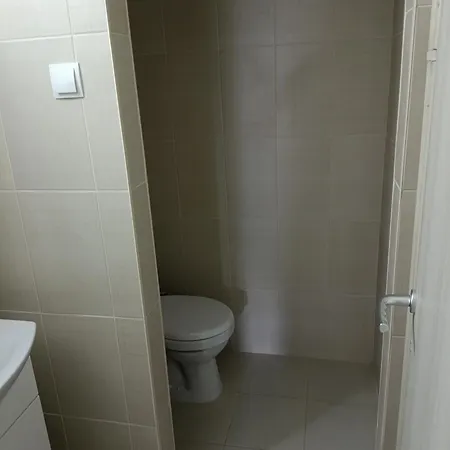 1 Apartment